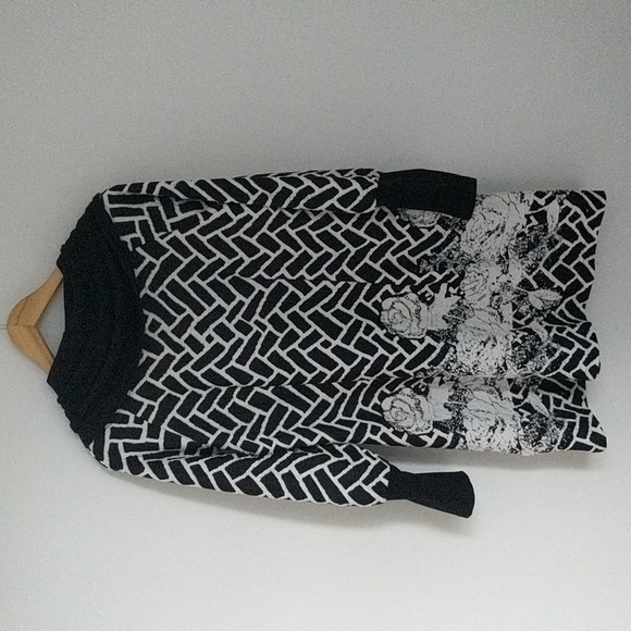 Artex Fashions Tunic – Made in Canada - Picture 7 of 7